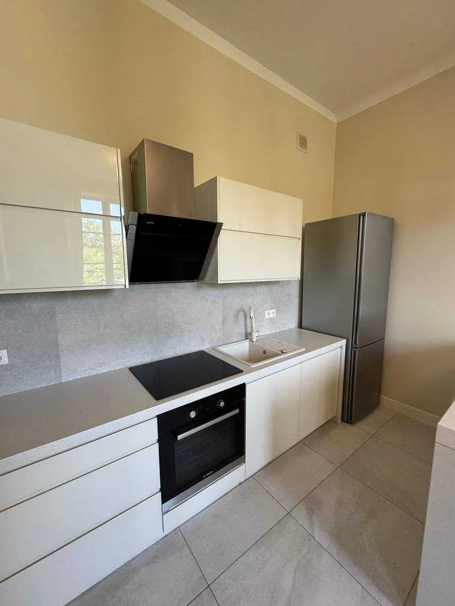 Elegancki apartament z widokiem na Park Krasińskich — ul. Miodowa 26 — 2