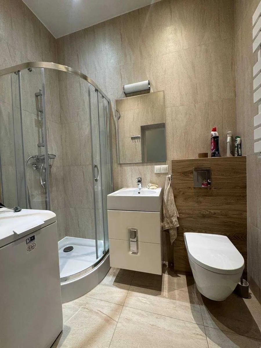 Elegancki apartament z widokiem na Park Krasińskich — ul. Miodowa 26 — 7